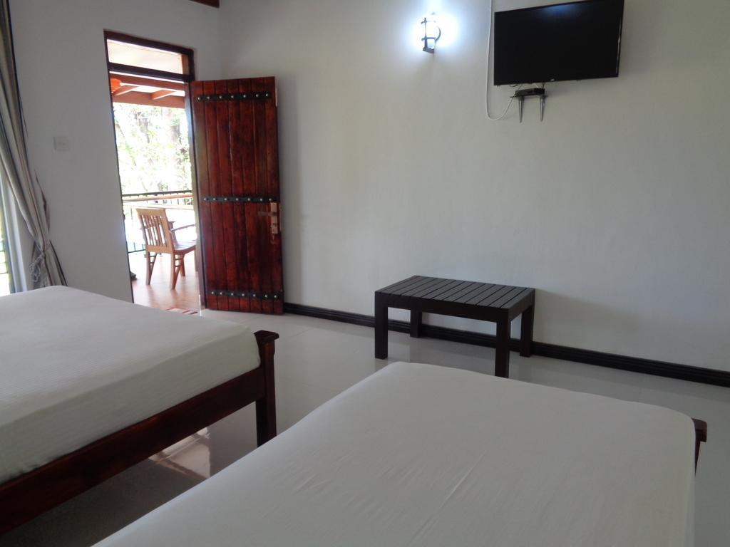 Man Guest Polonnaruwa Hotel Eksteriør billede